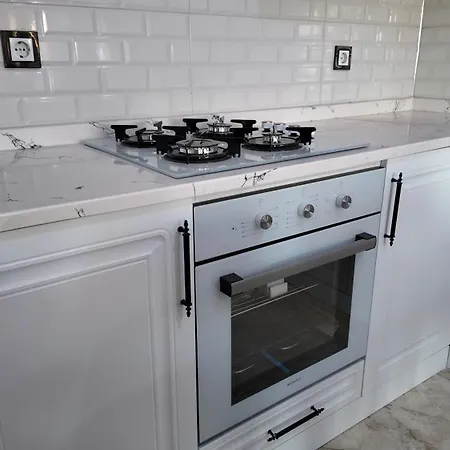 White Bay Apartment *
