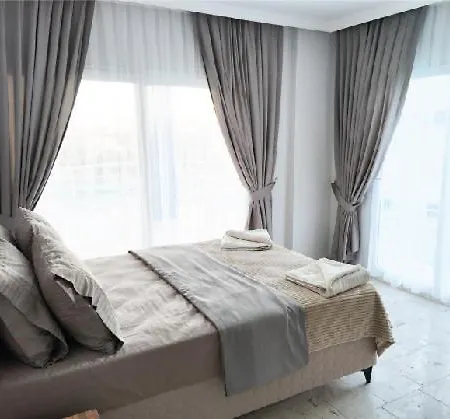 White Bay Apartment